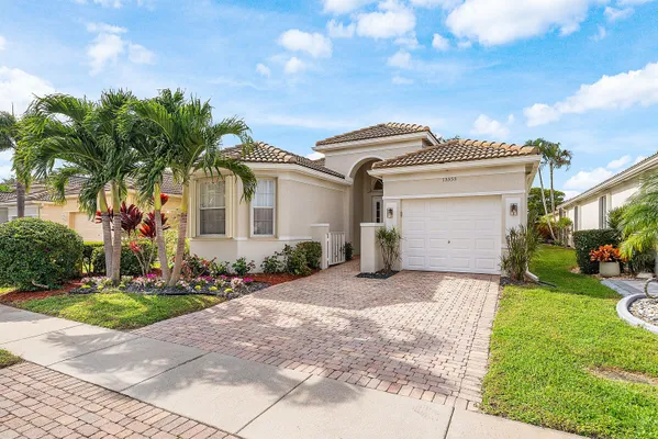Property Slideshow image 2 of 31 | 15553 canabria ln, Delray Beach, FL, 33446