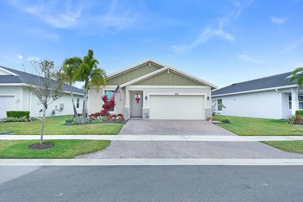 Property Slideshow image 3 of 61 | 408 se mulberry way, Port St Lucie, FL, 34984
