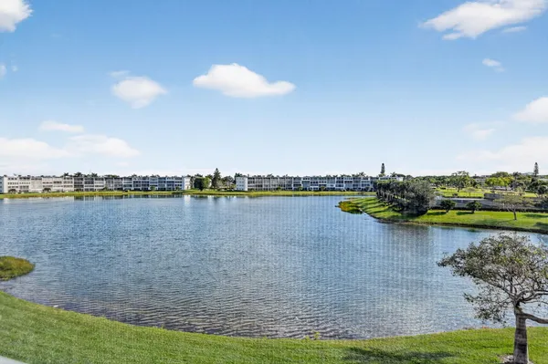 Property Slideshow image 3 of 46 | 4007 cornwall a # 4007, Boca Raton, FL, 33434