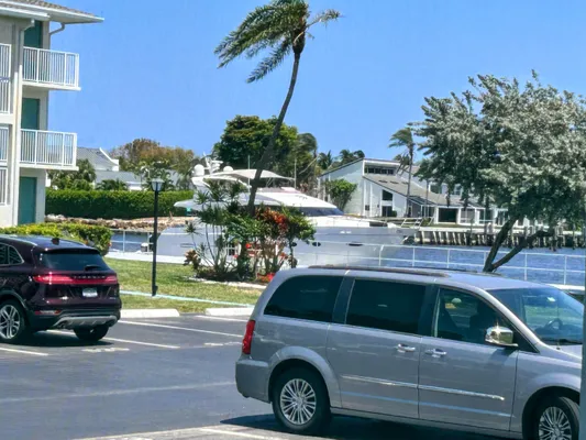 Property Slideshow image 2 of 66 | 450 horizons e 107, Boynton Beach, FL, 33435