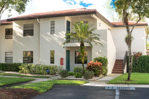Property Slideshow image 2 of 36 | 21703 tall palm cir apt 5d, Boca Raton, FL, 33433