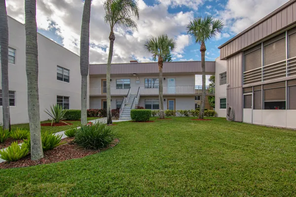Property Slideshow image 2 of 22 | 471 capri j # 471, Delray Beach, FL, 33484