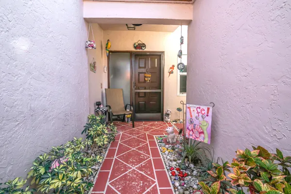 Property Slideshow image 3 of 52 | 6140 kings gate cir, Delray Beach, FL, 33484