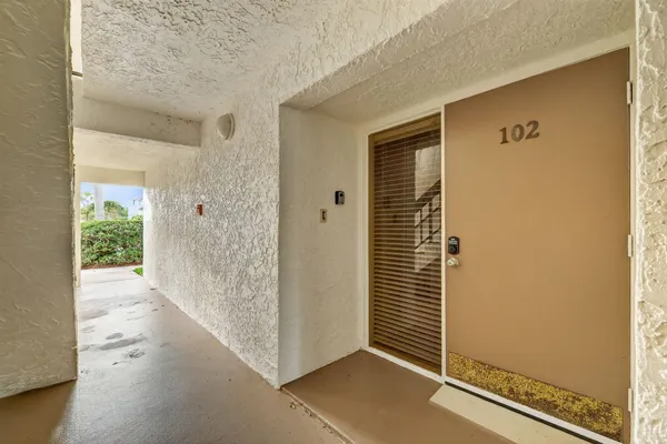 Property Slideshow image 2 of 54 | 3300 twin lakes ter 102, Fort Pierce, FL, 34951