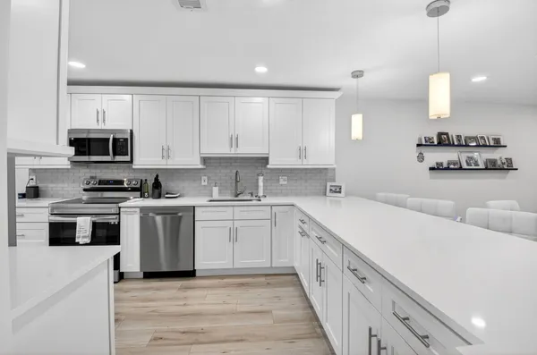 Property Slideshow image 3 of 86 | 18 westgate ln e, Boynton Beach, FL, 33436