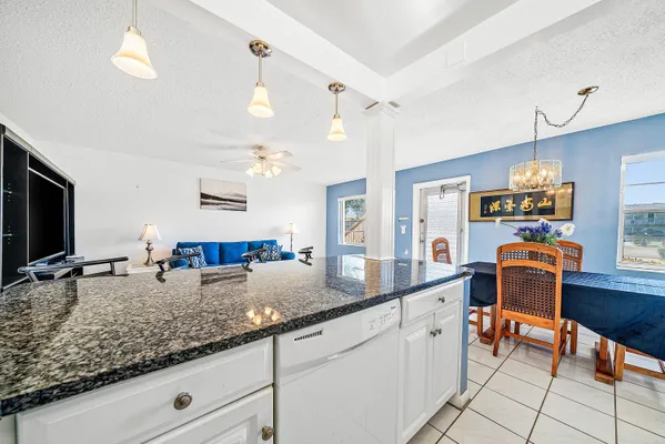 Property Slideshow image 3 of 28 | 203 coventry i 203, West Palm Beach, FL, 33417