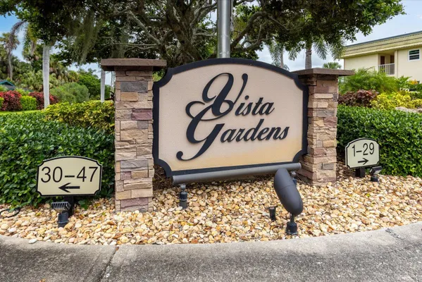 Property Slideshow image 3 of 35 | 8 vista gardens trl apt 201, Vero Beach, FL, 32962