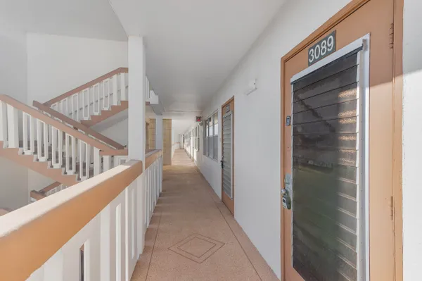 Property Slideshow image 2 of 39 | 3089 cornwall e, Boca Raton, FL, 33434