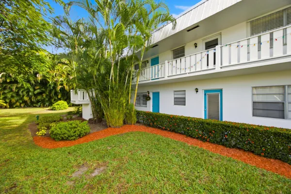 Property Slideshow image 3 of 37 | 2929 se ocean blvd 103-5, Stuart, FL, 34996