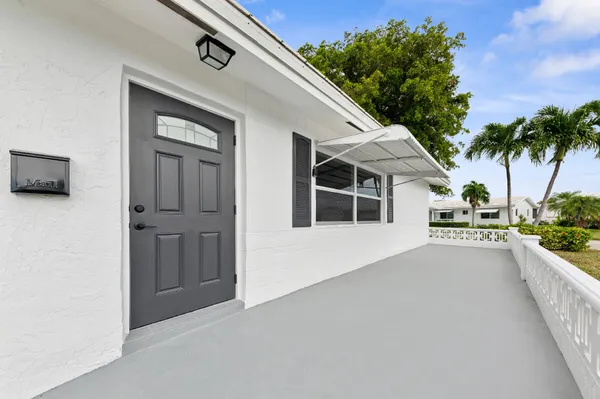 Property Slideshow image 2 of 23 | 2101 verdi dr, Boynton Beach, FL, 33426