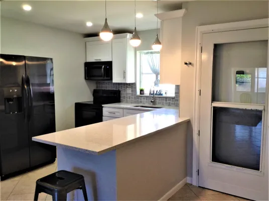 Property Slideshow image 3 of 29 | 2509 dudley dr d, West Palm Beach, FL, 33415