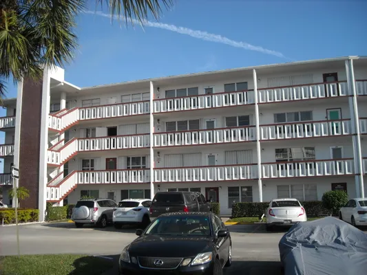 Property Slideshow image 2 of 31 | 103 greenbrier c, West Palm Beach, FL, 33417