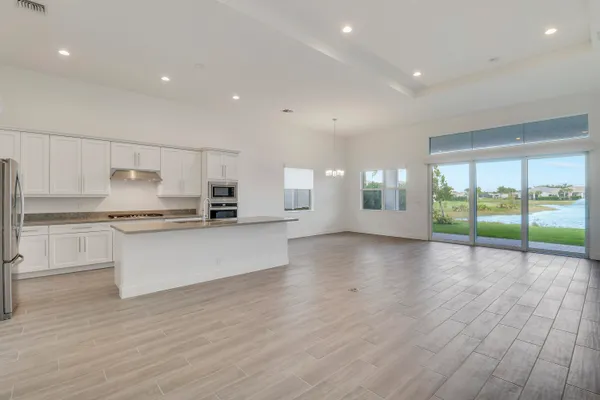 Property Slideshow image 3 of 19 | 9998 n regency way, Palm Beach Gardens, FL, 33412