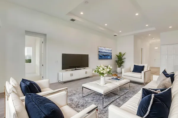 Property Slideshow image 2 of 19 | 9998 n regency way, Palm Beach Gardens, FL, 33412