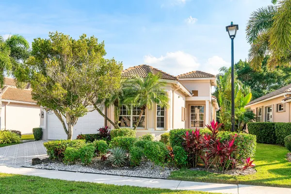 Property Slideshow image 3 of 104 | 6942 fairway lakes dr, Boynton Beach, FL, 33472