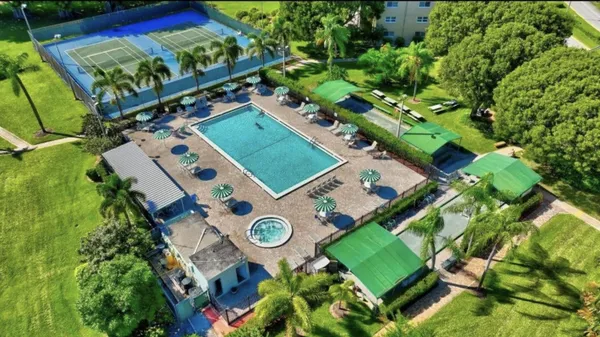 Property Slideshow image 3 of 29 | 2601 ne 3rd ct 410, Boynton Beach, FL, 33435