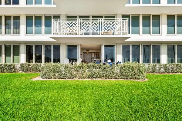 Property Slideshow image 2 of 33 | 1225 s ocean blvd apt 103, Delray Beach, FL, 33483