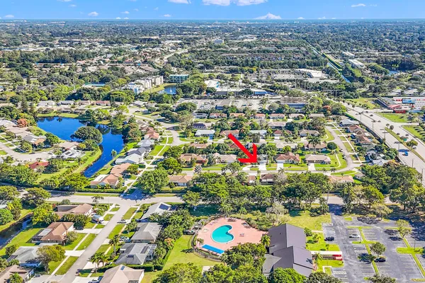 Property Slideshow image 3 of 26 | 14931 pepper mill ln, Delray Beach, FL, 33484