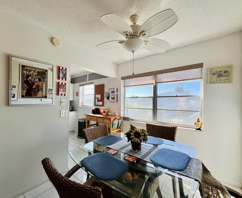 Property Slideshow image 2 of 15 | 41 dorchester b, West Palm Beach, FL, 33417