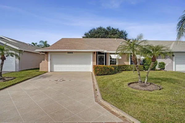 Property Slideshow image 3 of 56 | 3882 dafilee cir, West Palm Beach, FL, 33417