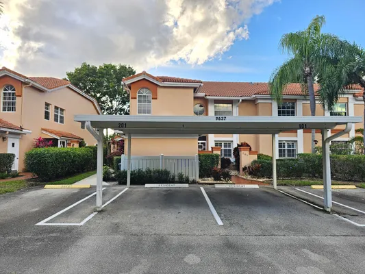Property Slideshow image 2 of 24 | 9637 shadybrook dr 201, Boynton Beach, FL, 33437