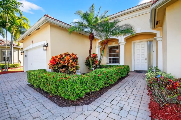 Property Slideshow image 3 of 85 | 9566 lantern bay cir, West Palm Beach, FL, 33411