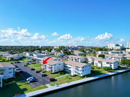 Property Slideshow image 2 of 67 | 530 horizons e 205, Boynton Beach, FL, 33435