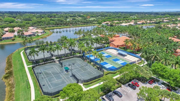Property Slideshow image 3 of 66 | 9842 via elegante, Wellington, FL, 33411