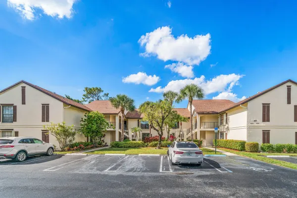 Property Slideshow image 2 of 58 | 3405 jog park dr # 3405, Greenacres, FL, 33467