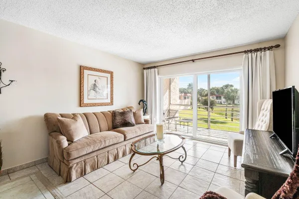 Property Slideshow image 2 of 18 | 353 lake frances dr, West Palm Beach, FL, 33411