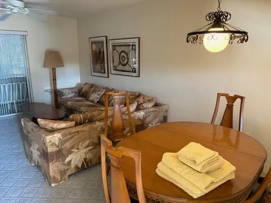 Property Slideshow image 3 of 9 | 2687 garden dr 201, Lake Worth, FL, 33461