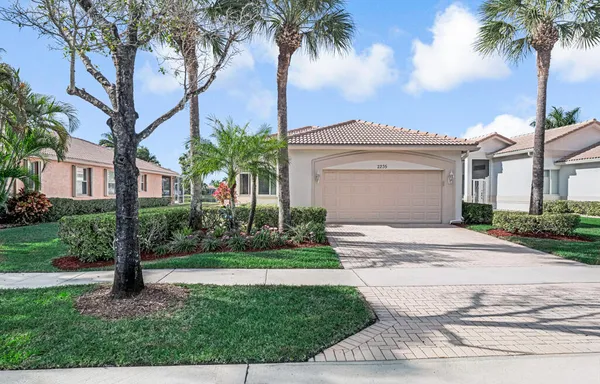 Property Slideshow image 2 of 59 | 2235 sapphire cir, West Palm Beach, FL, 33411