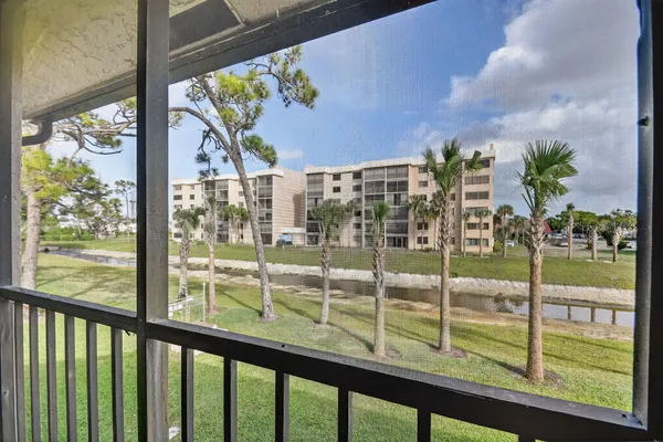 Property Slideshow image 2 of 56 | 4900 lucerne lakes blvd 201, Lake Worth, FL, 33467