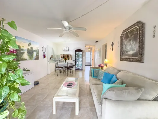 Property Slideshow image 2 of 23 | 2534 garden dr 207, Lake Worth, FL, 33461