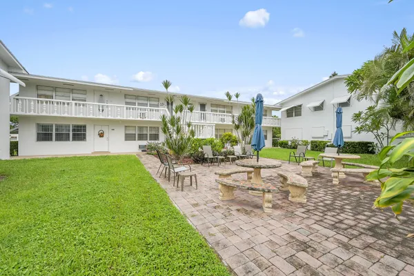 Property Slideshow image 2 of 21 | 312 sheffield m, West Palm Beach, FL, 33417
