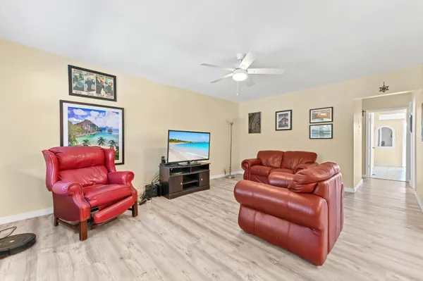 Property Slideshow image 3 of 39 | 142 norwich f f, West Palm Beach, FL, 33417