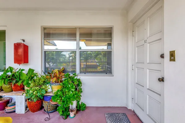 Property Slideshow image 2 of 37 | 52 plymouth f f, West Palm Beach, FL, 33417