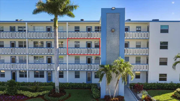 Property Slideshow image 2 of 35 | 3063 yarmouth d, Boca Raton, FL, 33434