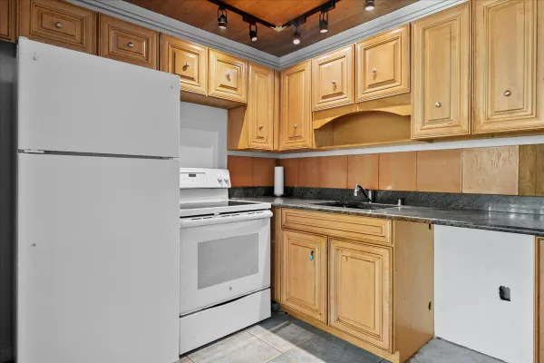 Property Slideshow image 3 of 31 | 412 sheffield q q, West Palm Beach, FL, 33417