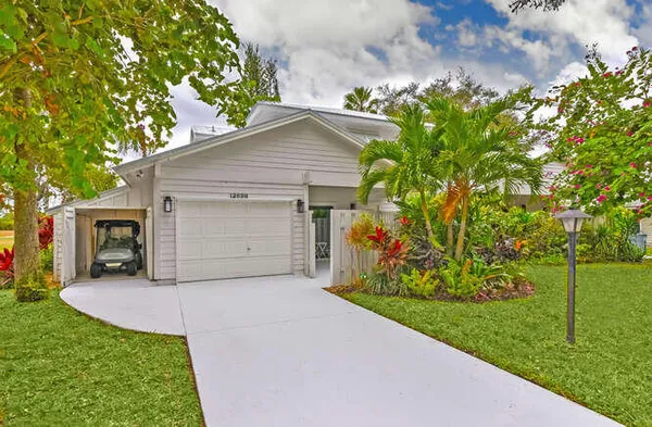 Property Slideshow image 2 of 61 | 12698 se cascades ct, Hobe Sound, FL, 33455