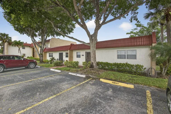 Property Slideshow image 2 of 42 | 419 lake dora dr, West Palm Beach, FL, 33411