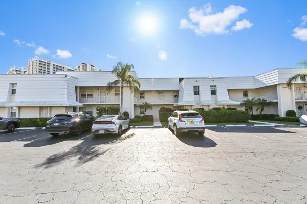 Property Slideshow image 3 of 31 | 1250 sugar sands blvd apt 210, Riviera Beach, FL, 33404