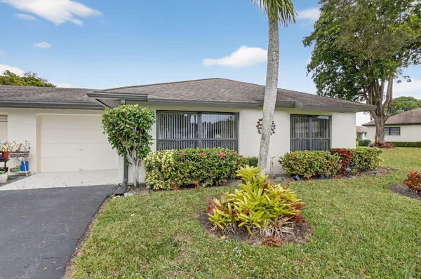 Property Slideshow image 2 of 47 | 4972 dovewood rd b, Boynton Beach, FL, 33436