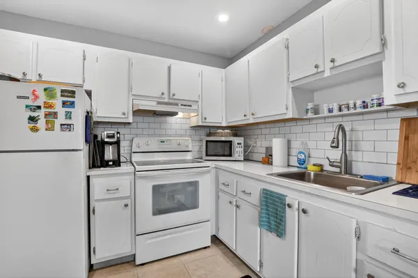 Property Slideshow image 2 of 77 | 471 monaco j, Delray Beach, FL, 33446