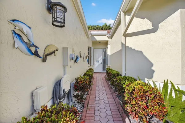 Property Slideshow image 3 of 68 | 6165 petunia rd, Delray Beach, FL, 33484