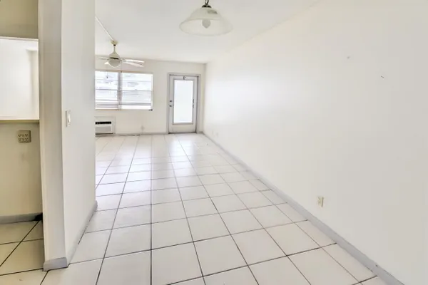 Property Slideshow image 3 of 8 | 164 andover g g, West Palm Beach, FL, 33417