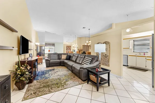 Property Slideshow image 3 of 50 | 5329 garrett ln, West Palm Beach, FL, 33417