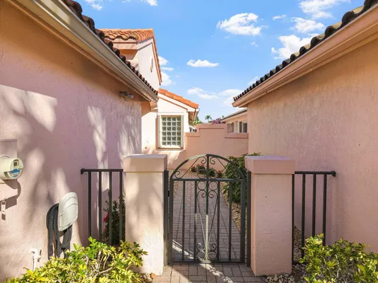 Property Slideshow image 3 of 80 | 5111 pelican cove dr, Boynton Beach, FL, 33437