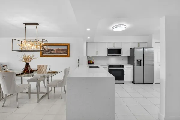 Property Slideshow image 3 of 87 | 5778 crystal shores dr 406, Boynton Beach, FL, 33437