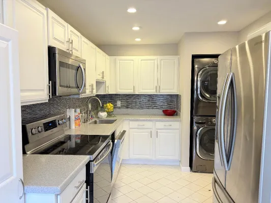 Property Slideshow image 3 of 17 | 50 stratford ln w e, Boynton Beach, FL, 33436